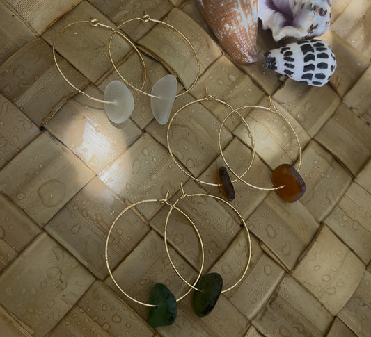 Minimalist Coco Eve Seaglass Hoops